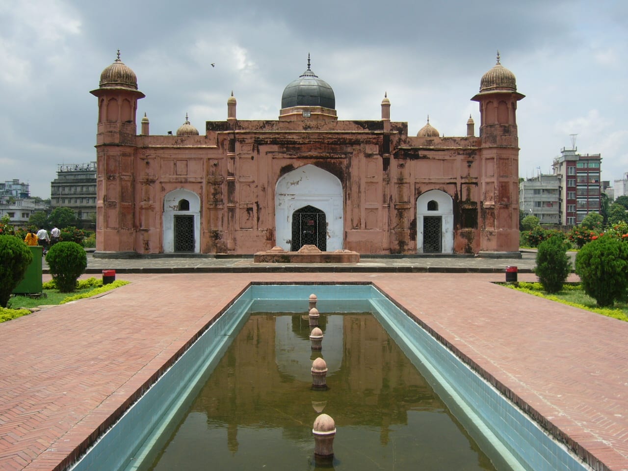 A domed Mughal tomb and garden pavilion in a walled fort compound
