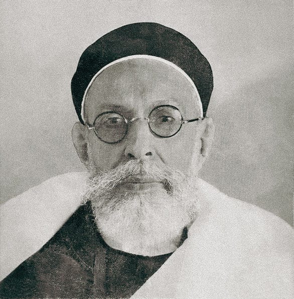 A 1965 portrait of King Idris I of Libya in a robe and headdress
