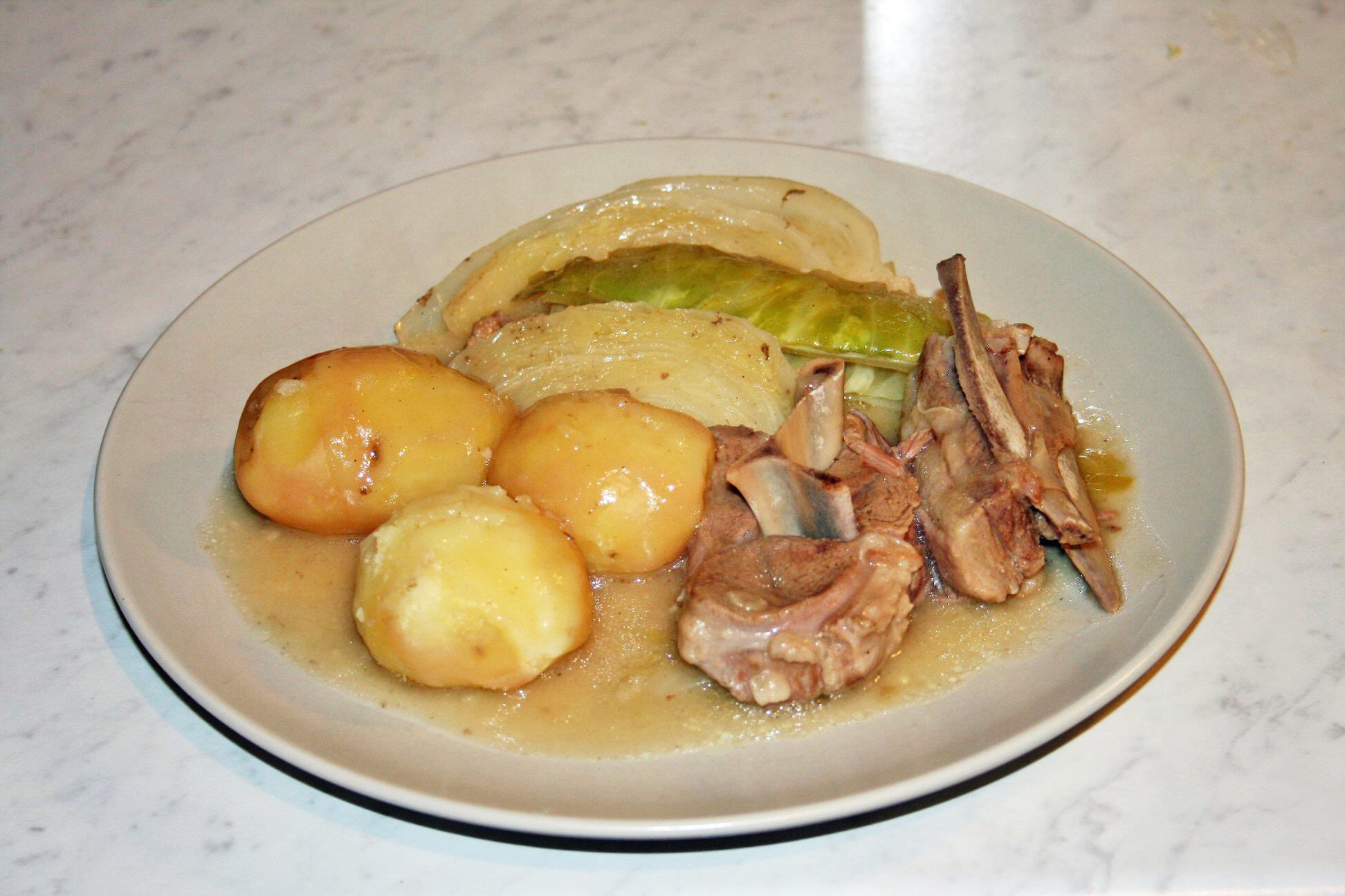 A stew of mutton and cabbage in a pot