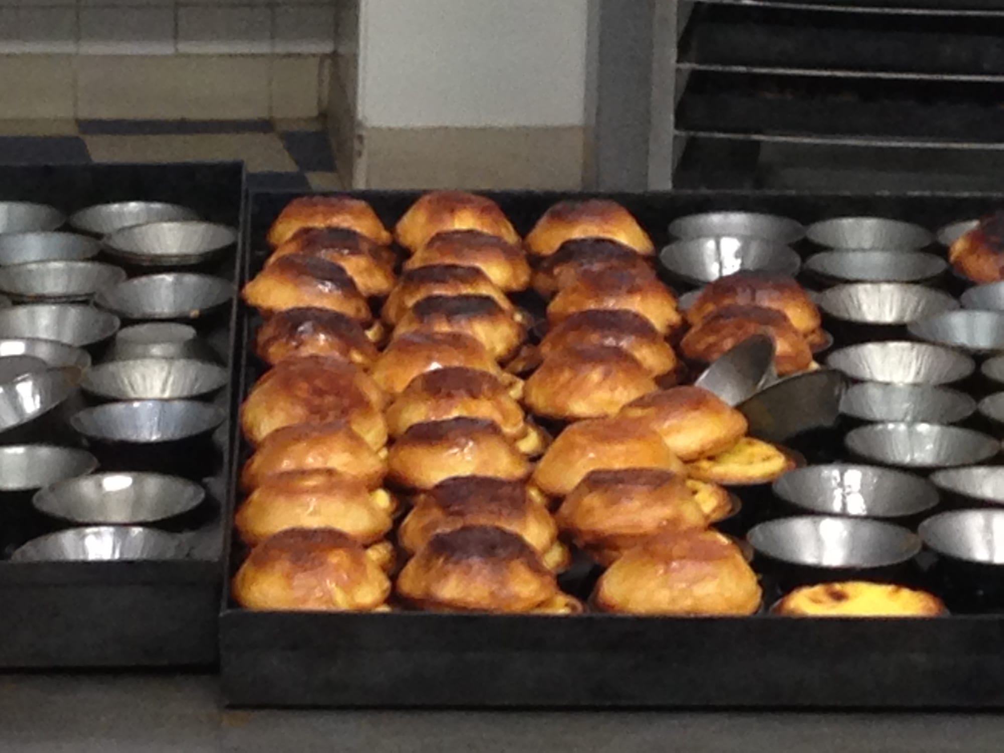 Custard tarts with flaky pastry