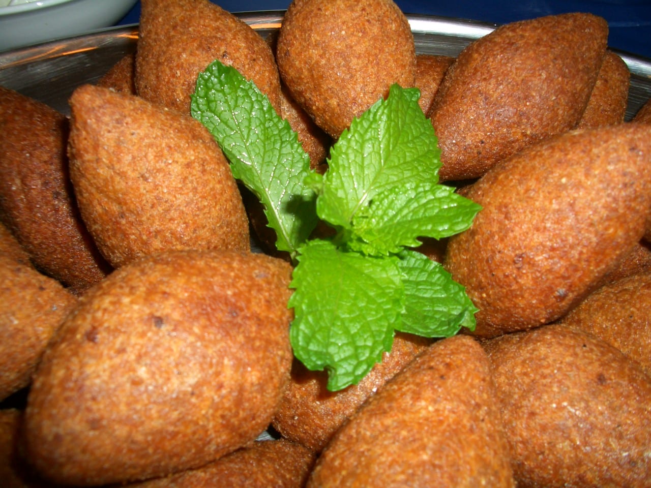 Fried, torpedo-shaped dumplings